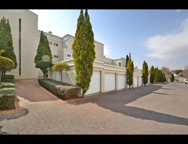 3 BEDROOM APARTMENT FOR SALE IN SANDOWN